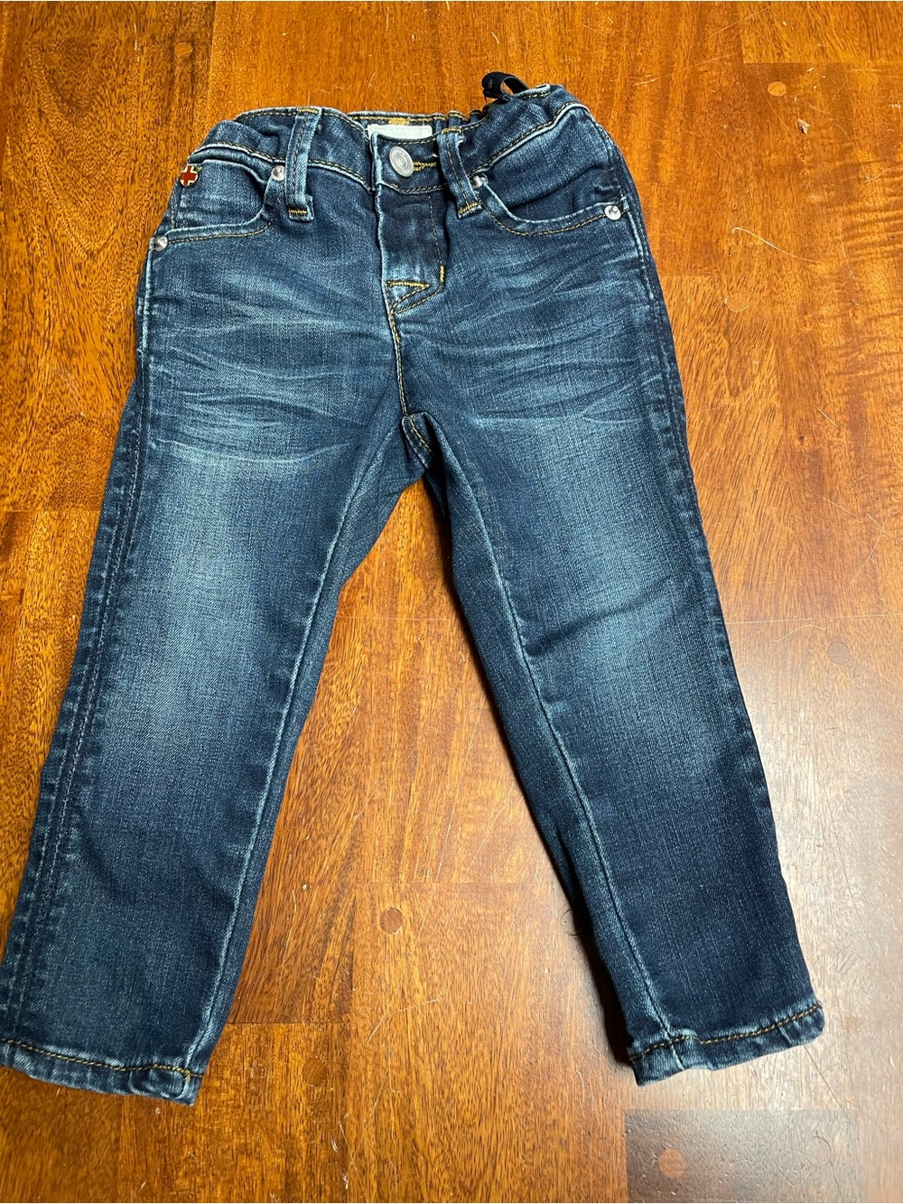 Hudson baby jeans 
Size 18 months